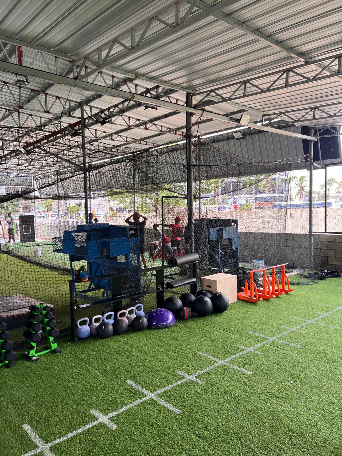 Área de entrenamiento y equipo de Swing Fit